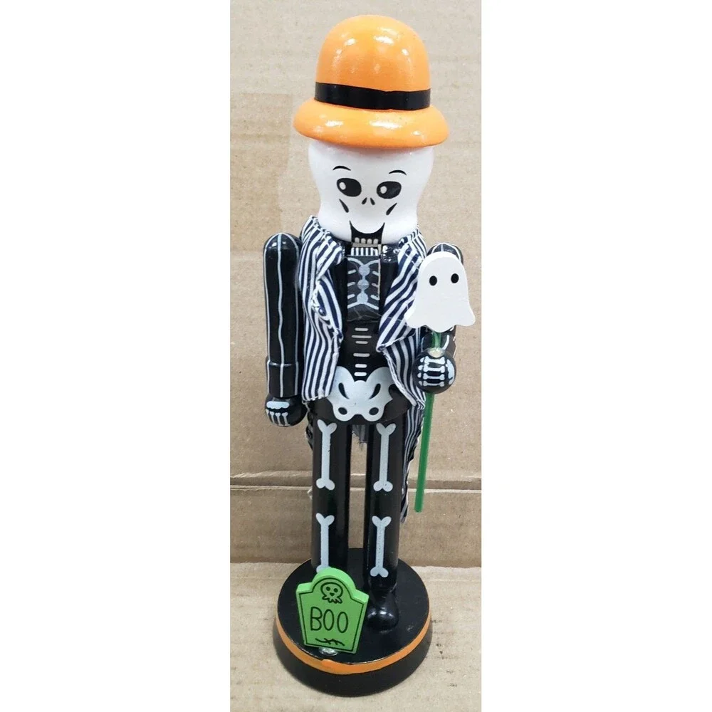 Wooden Nutcracker,9.5